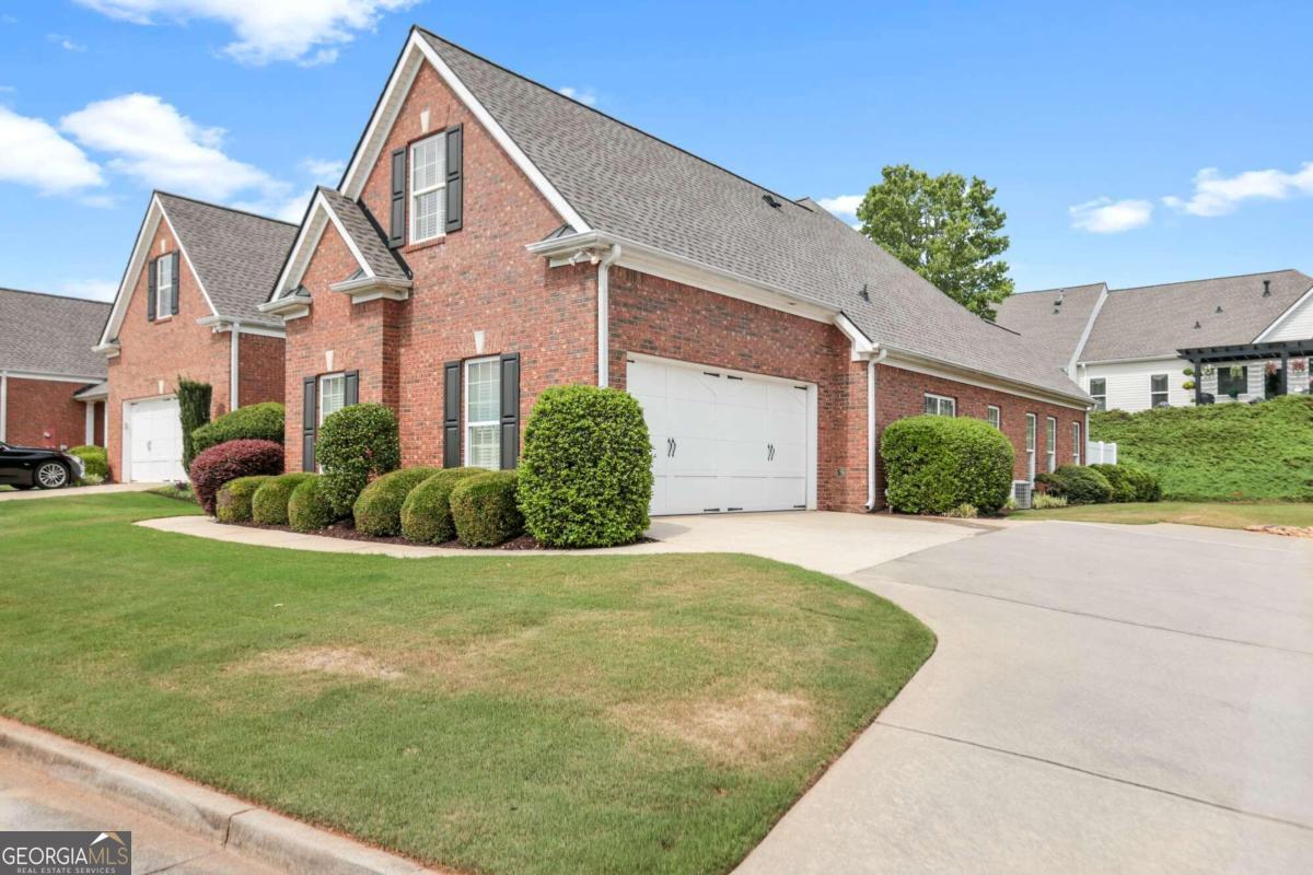 Photo 1 of 34 of 221 Claremore DR townhome