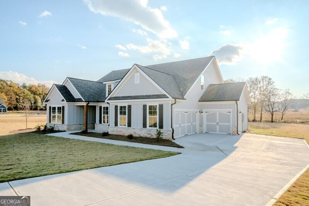 Photo of 28 Tomahawk Trail, Good Hope, GA 30641 (MLS # 10671267)