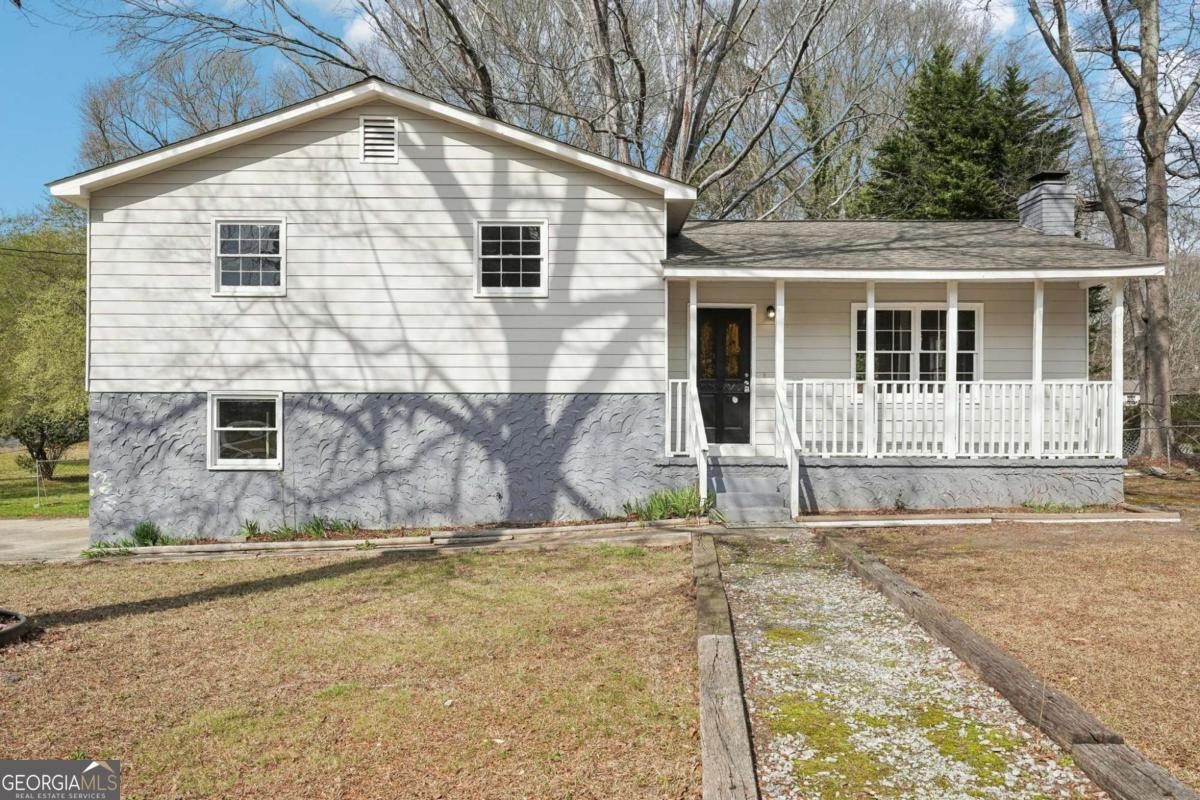 Very Nice Corner Lot Split Level Home with finished basement (Large bonus room and bedroom). Beautiful double deck on back. He-Shed / She-Shed (huge) in backyard. Total lawn is fenced in. (Sorry, No pets allowed). Landscaped beautifully, very large corner lot. New appliances, New Paint, All New Flooring. 3 bedrooms, 2 full baths upstairs. 1 Large Bonus and 1 Bedroom in basement area. Convenient location, close to Hwy 92, and 278.