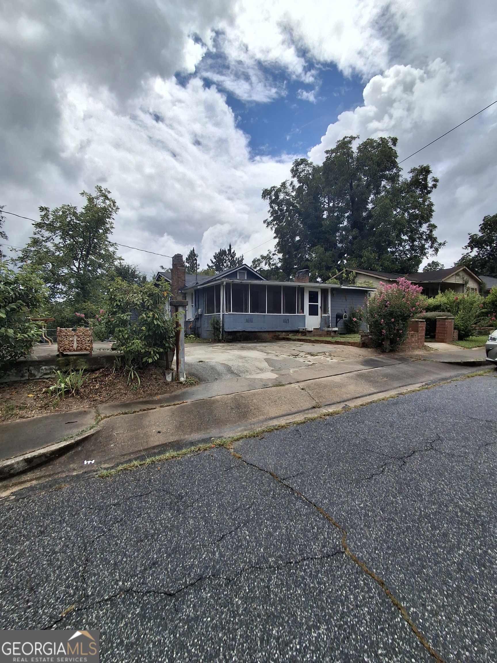 1151 Boone ST