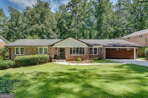 2284 Fairoaks RD Decatur GA 30033