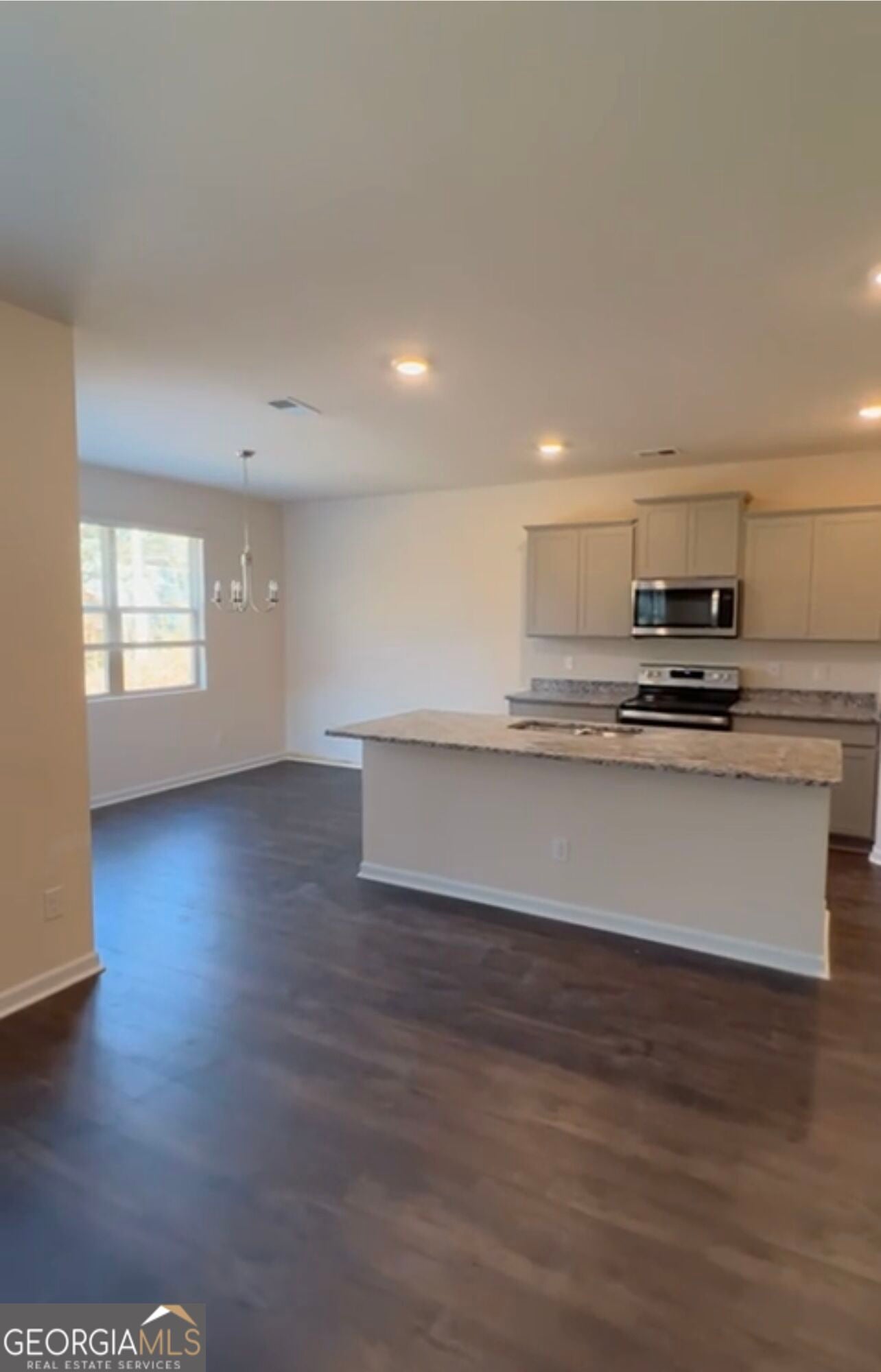 3210 Allison CIR