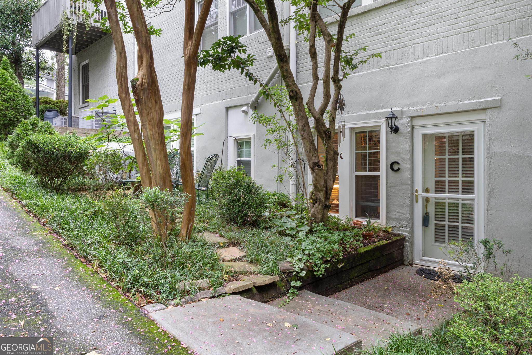 71 Maddox DR NE APT C