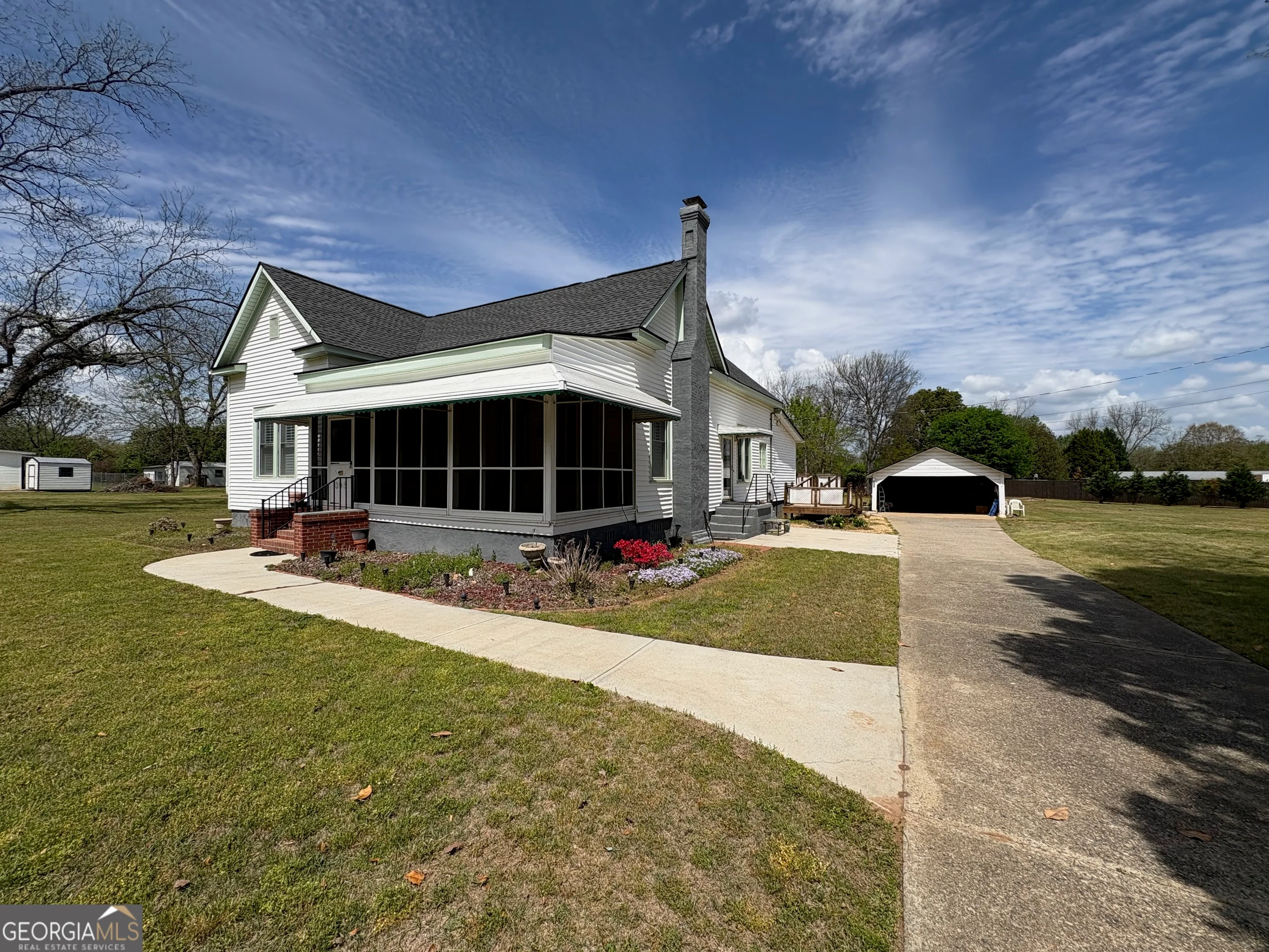 205 White Road