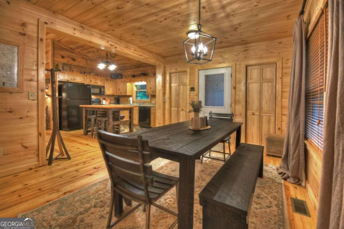 1087 Cherry Lake DR