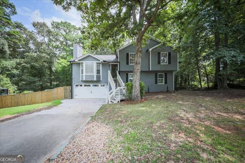 Photo of 133 Amberwood Lane, Euharlee, GA 30145 (MLS # 10817645)