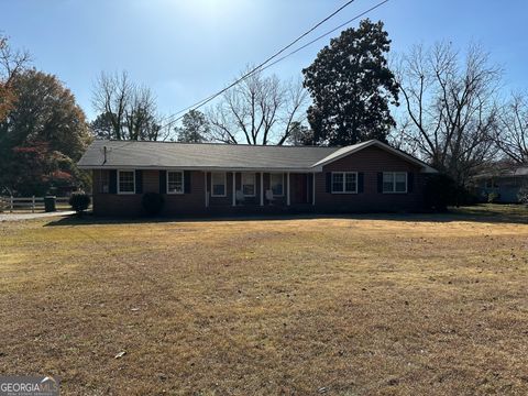 A home in Fort Valley