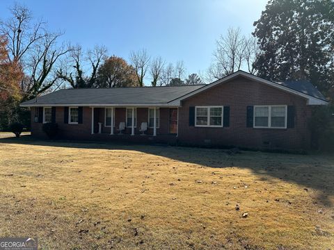 A home in Fort Valley