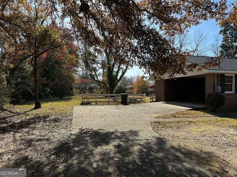 A home in Fort Valley