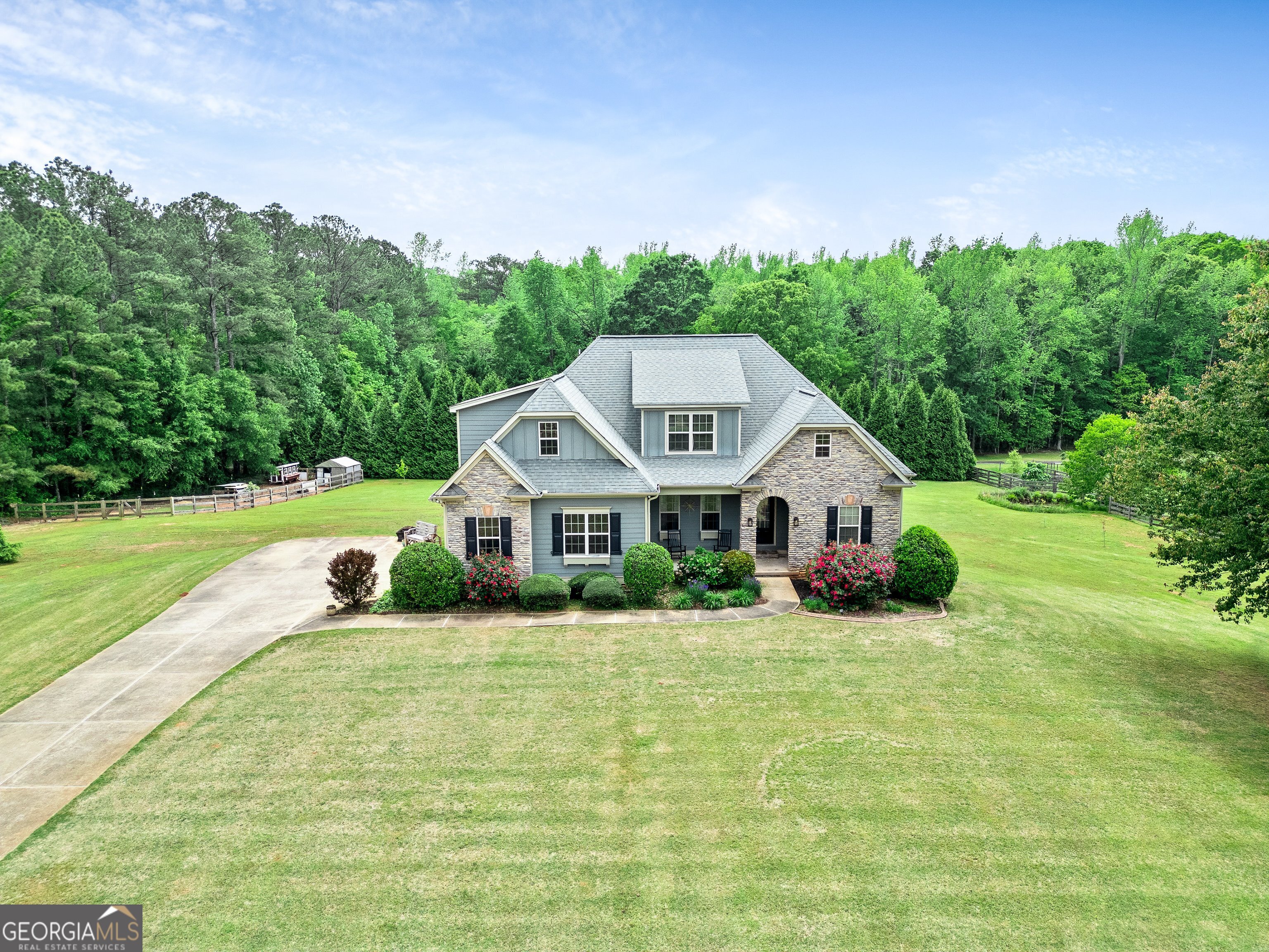 14 Hunters Overlook DR