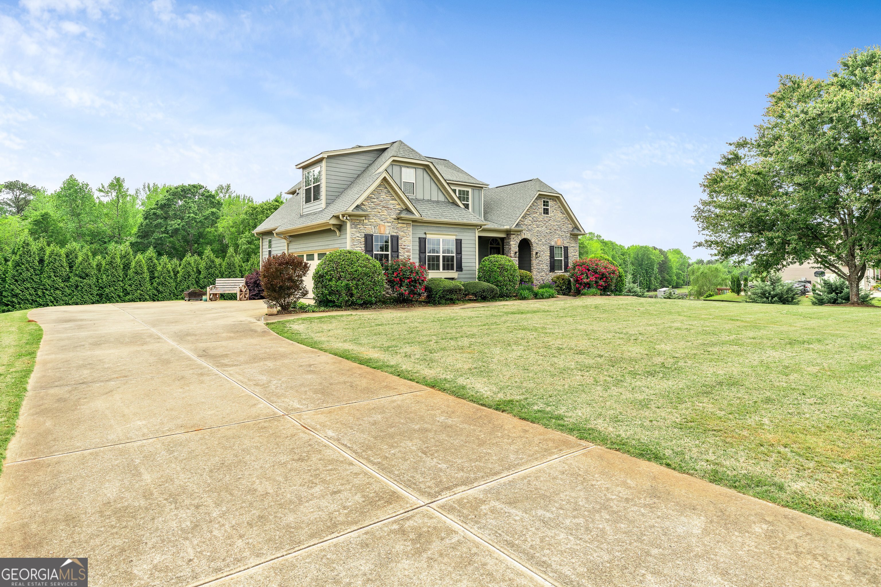 14 Hunters Overlook DR
