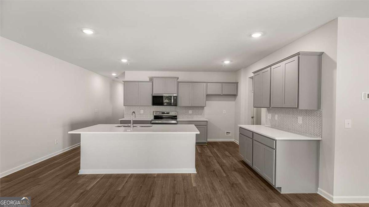 220 Sound CIR