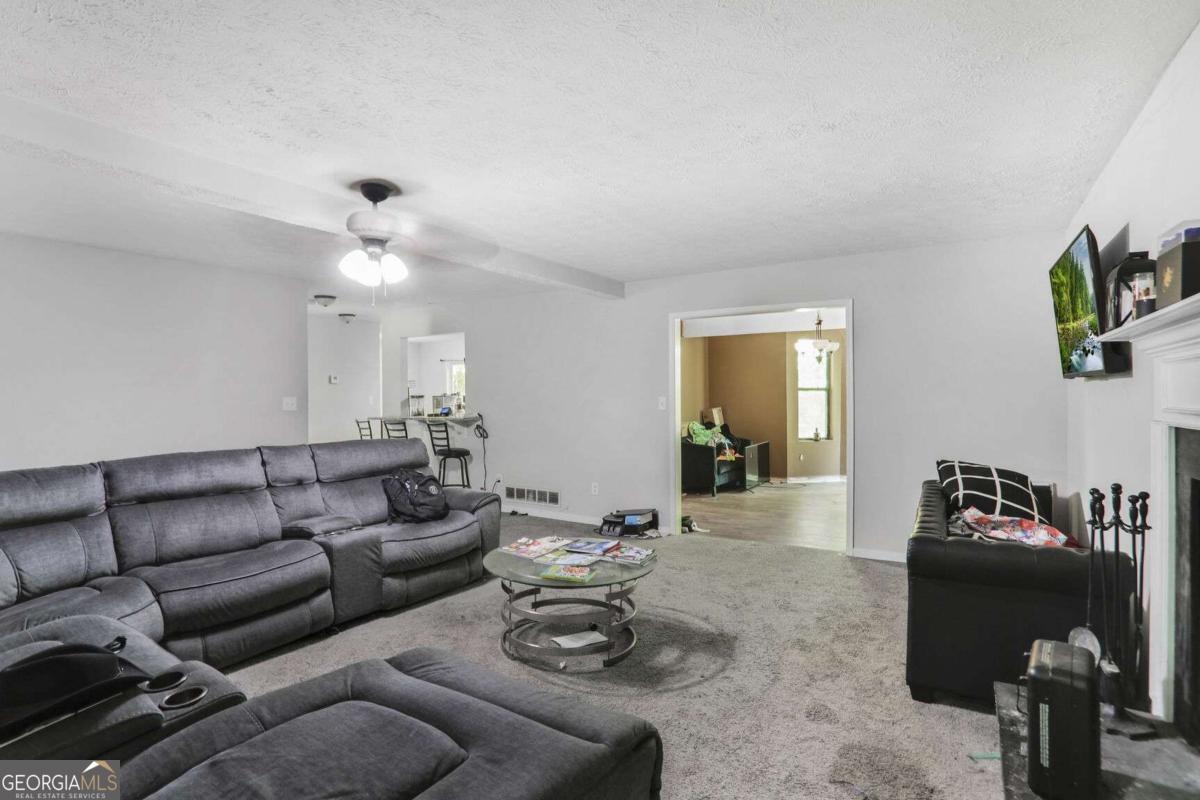 1105 Mitchell Crossing DR SW