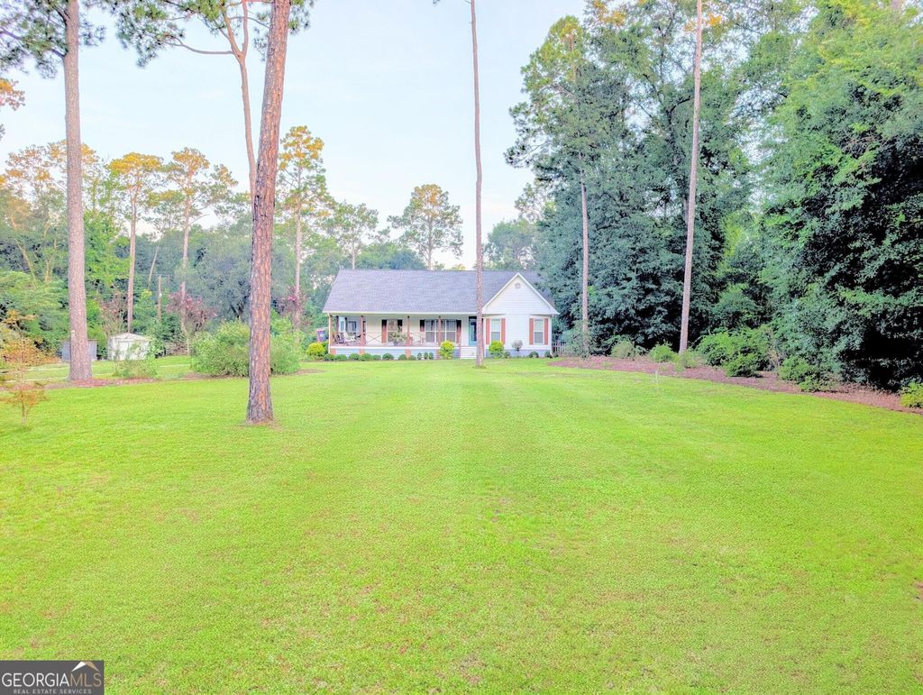 Photo of 2113 Backlake Circle, Bainbridge, GA 39819 (MLS # 10660286)