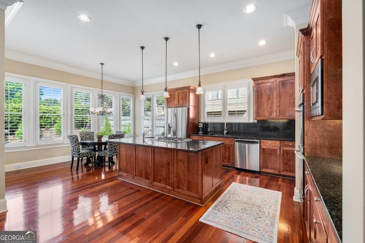 1844 Buckhead Valley LN NE