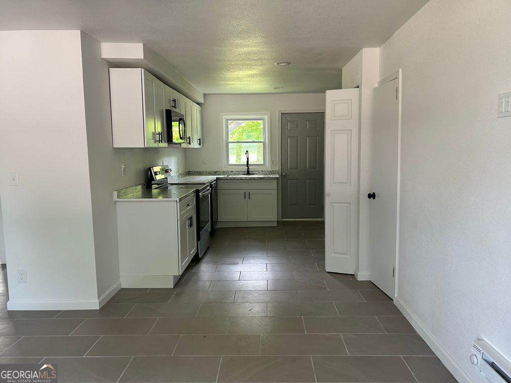 Photo of 610 N College Drive #6, Cedartown, GA 30125 (MLS # 10738786)