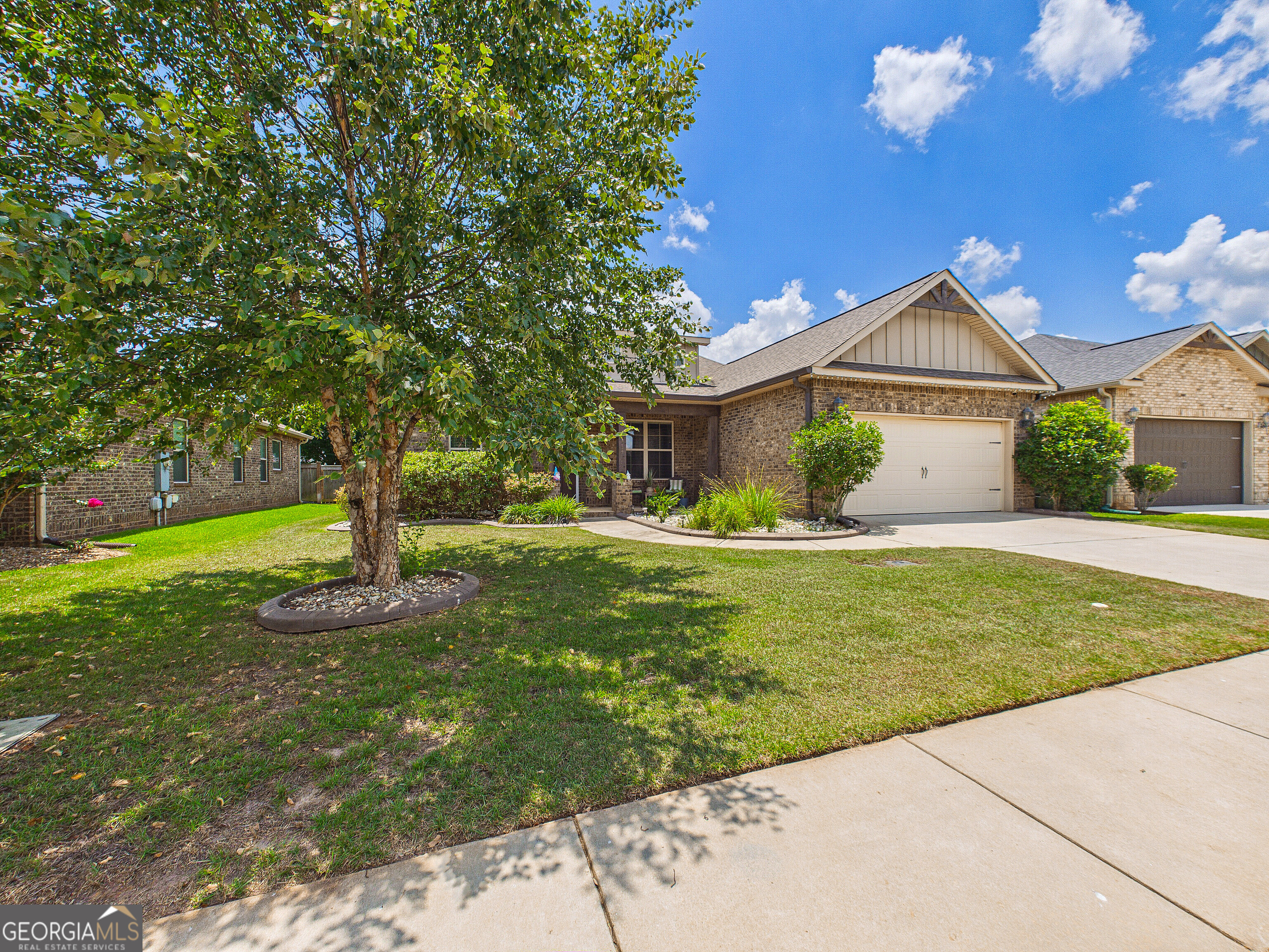 119 Barnyard WAY