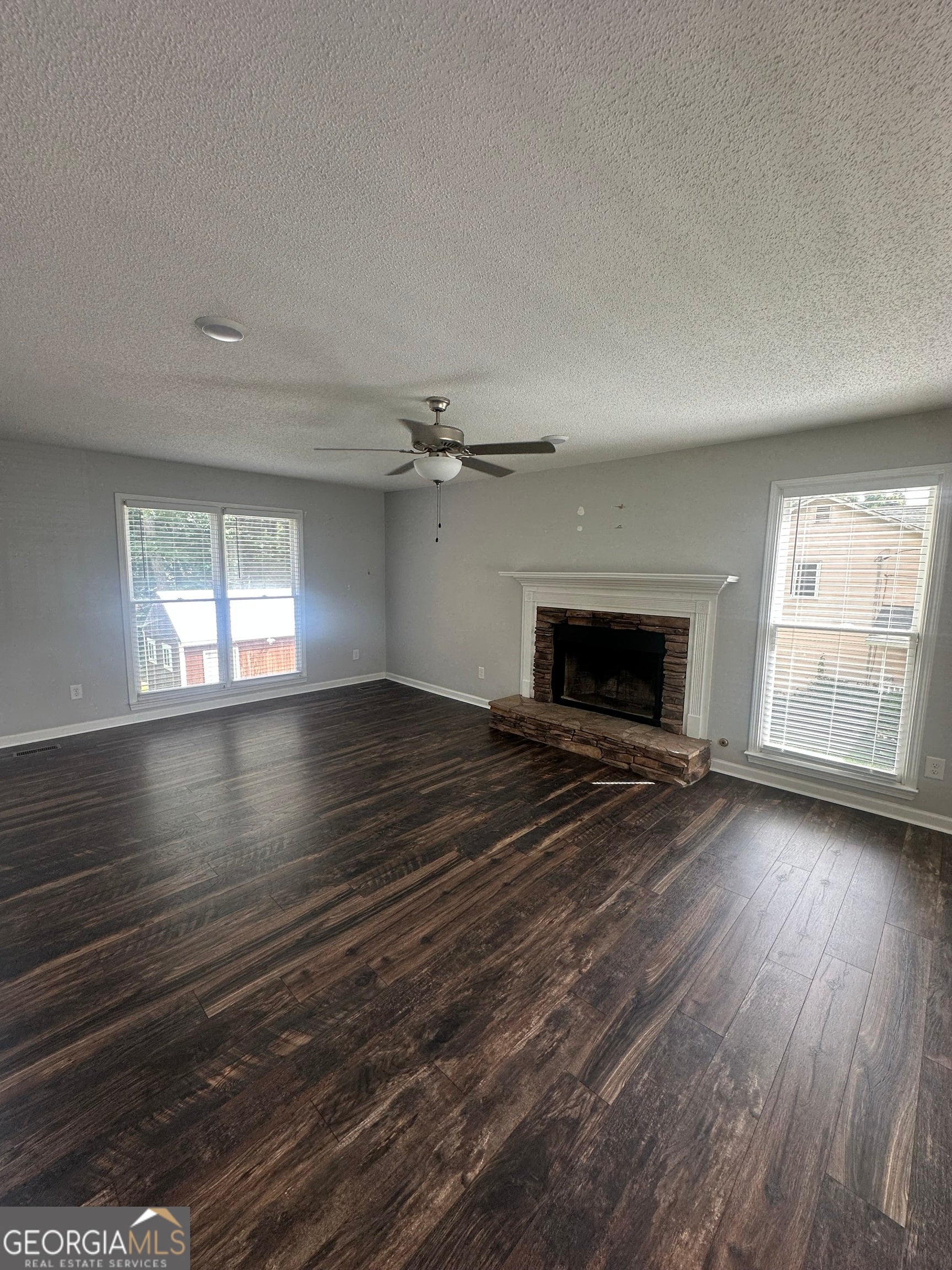 261 Kelley LN