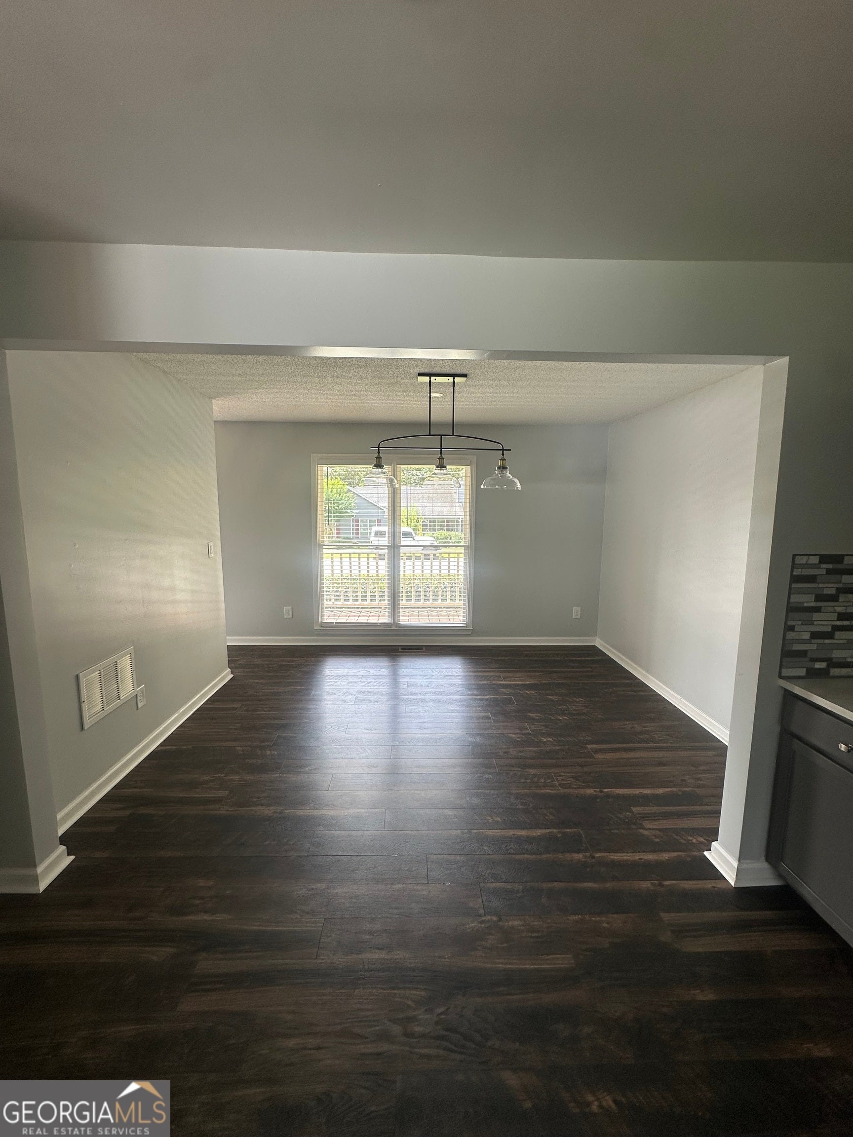 261 Kelley LN