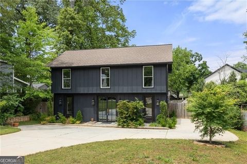 Photo of 2824 Tupelo Street SE, Atlanta, GA 30317 (MLS # 10756797)