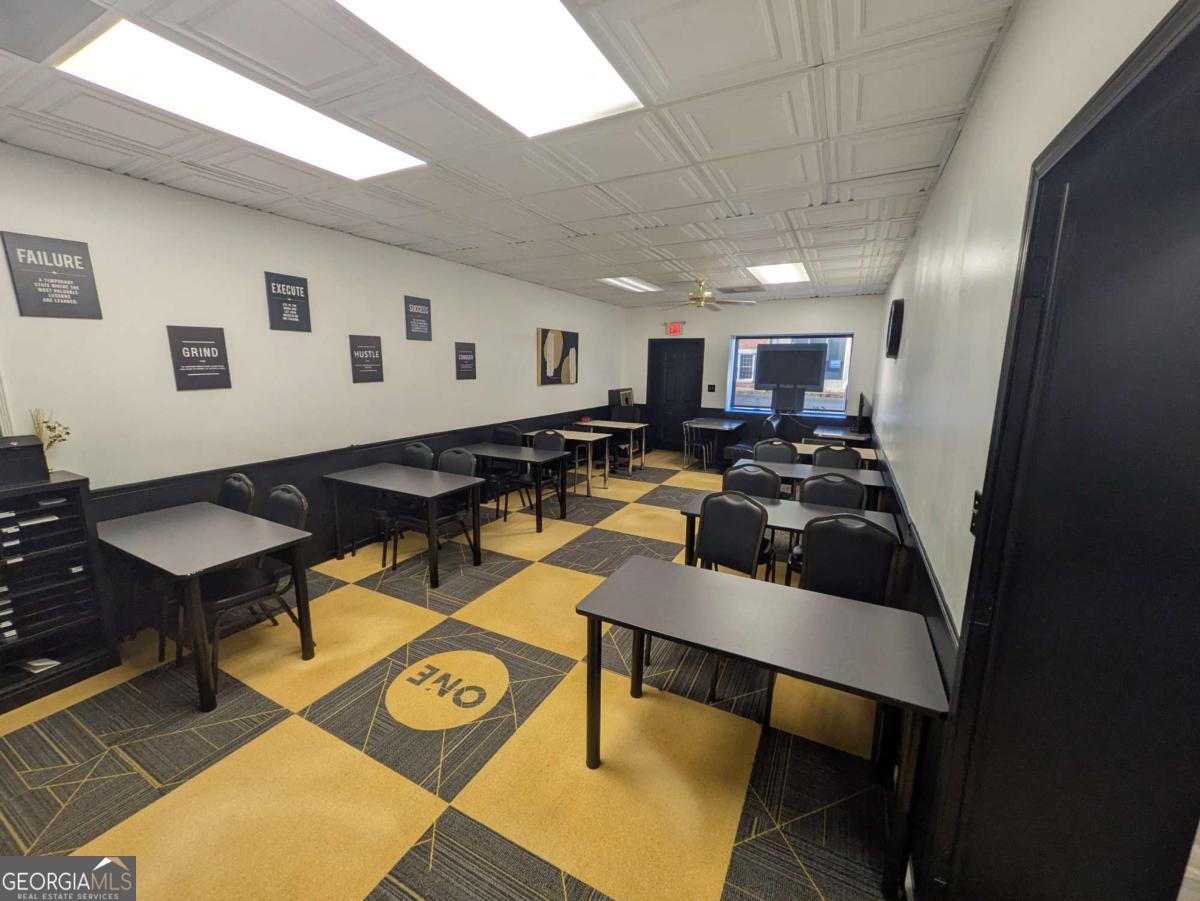 242 N 5th AVE A, B, 226