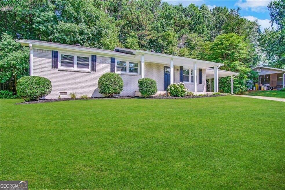Photo of 2192 Chestnut Log Loop, Lithia Springs, GA 30122 (MLS # 10832910)