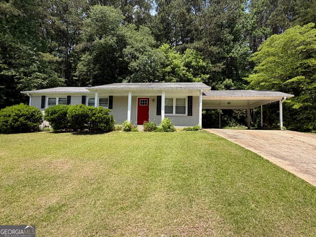Photo of 2192 Chestnut Log Loop, Lithia Springs, GA 30122 (MLS # 10832910)
