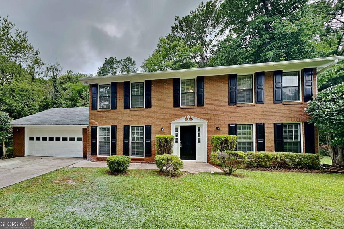 Welcome to 650 Lake Forest Ct, Roswell, GA 30076! This home offers: * 4 bedrooms, 2.5 bathrooms * Approx. 2,376 sq ft of living space * Updated kitchen with granite countertops and stainless steel appliances * Cover patio and ample yard space for entertaining * 2-car garage * Quick access to GA-400 Schedule a showing today!