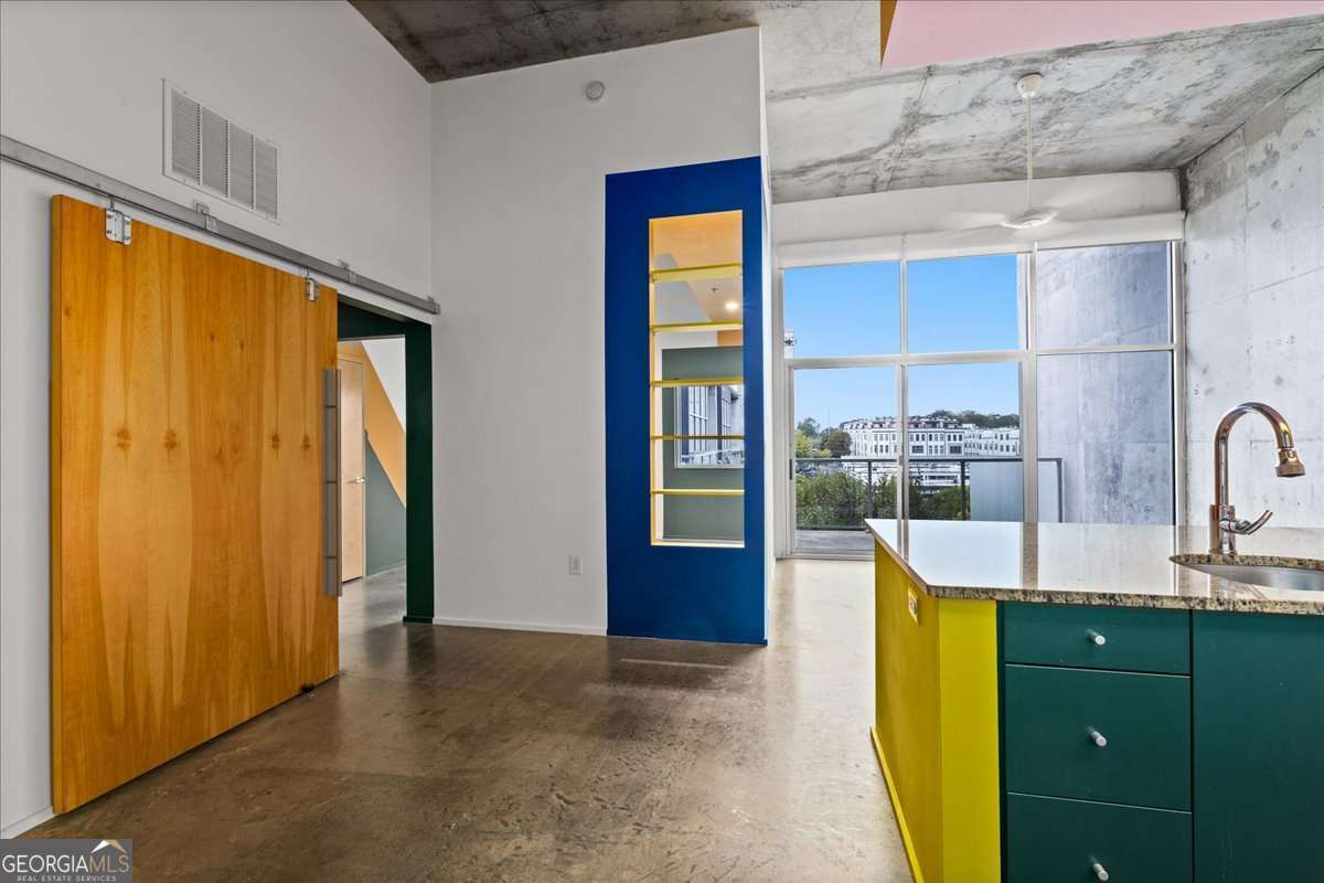 130 Arizona AVE NE 415