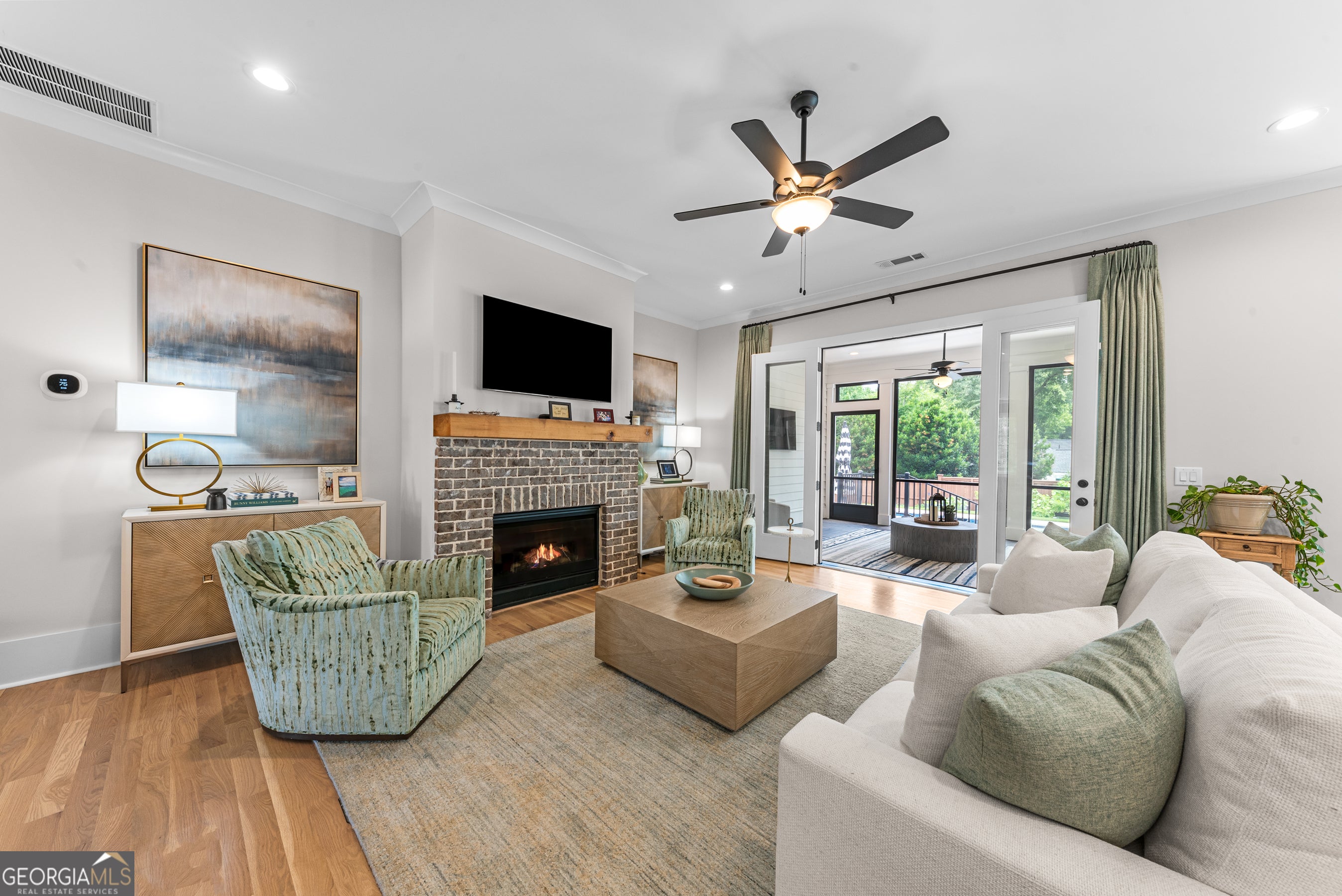 661 Foster Park LN