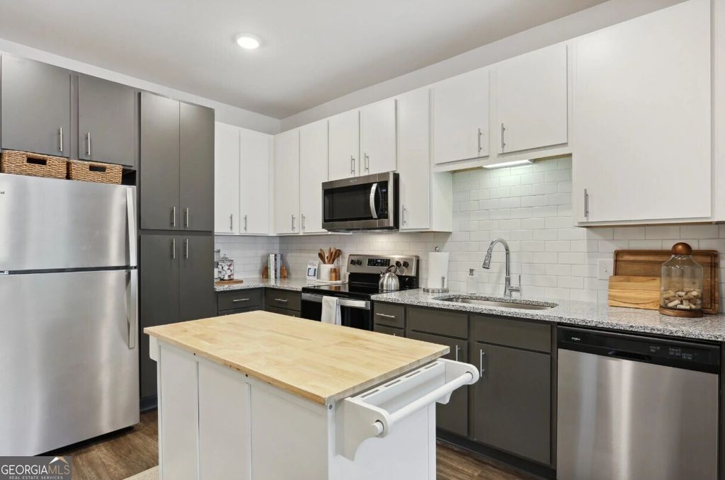 Photo of 75 Overlook Parkway SE #735, Cartersville, GA 30121 (MLS # 10641845)