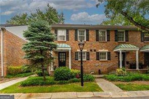 Photo of 6700 Roswell Road #17A, Atlanta, GA 30328 (MLS # 10783414)