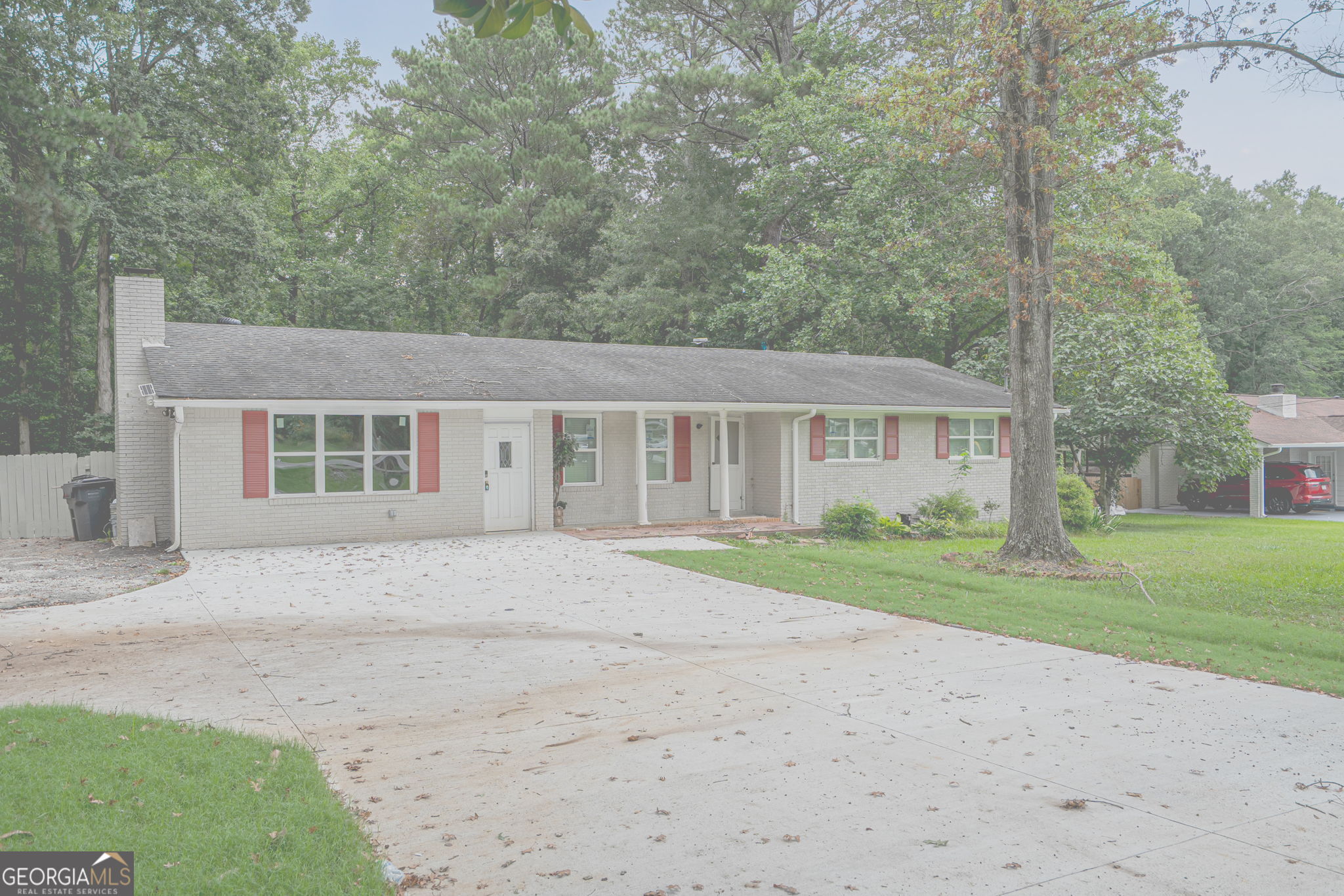 628 Creek View DR