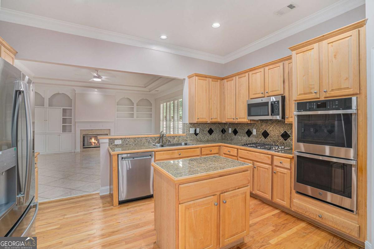 5003 Village Terrace DR