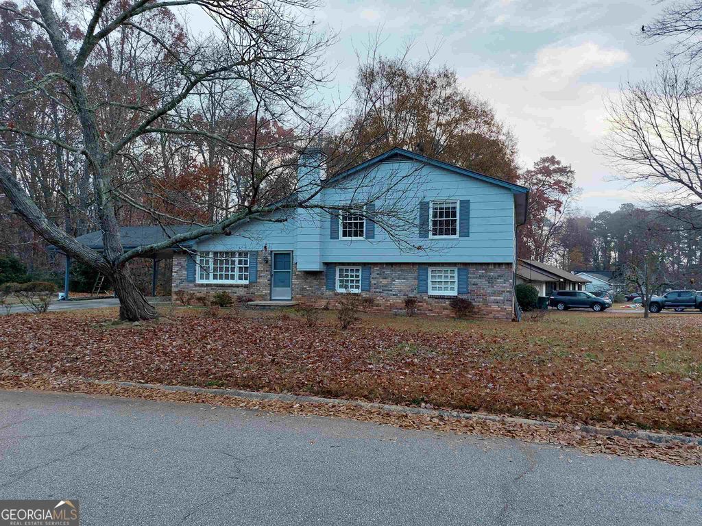 Photo of 710 Georgia Avenue, Fayetteville, GA 30214 (MLS # 10701249)