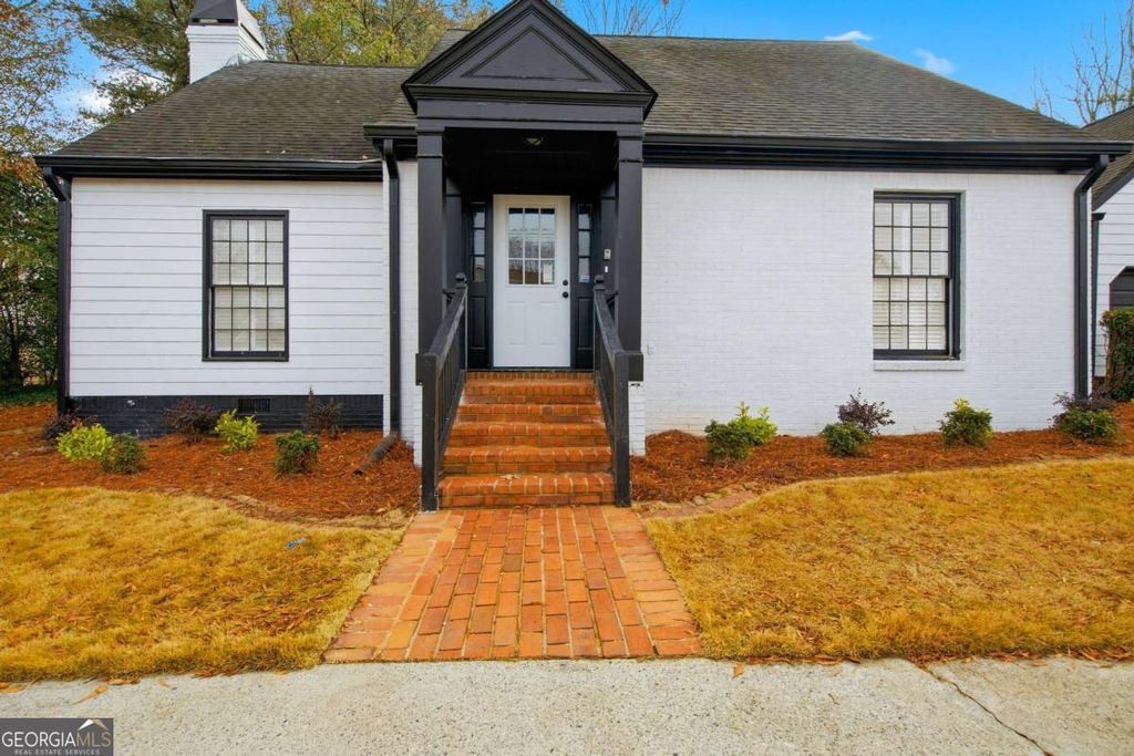 Photo of 1044 Little Willeo Road, Marietta, GA 30068 (MLS # 10722572)