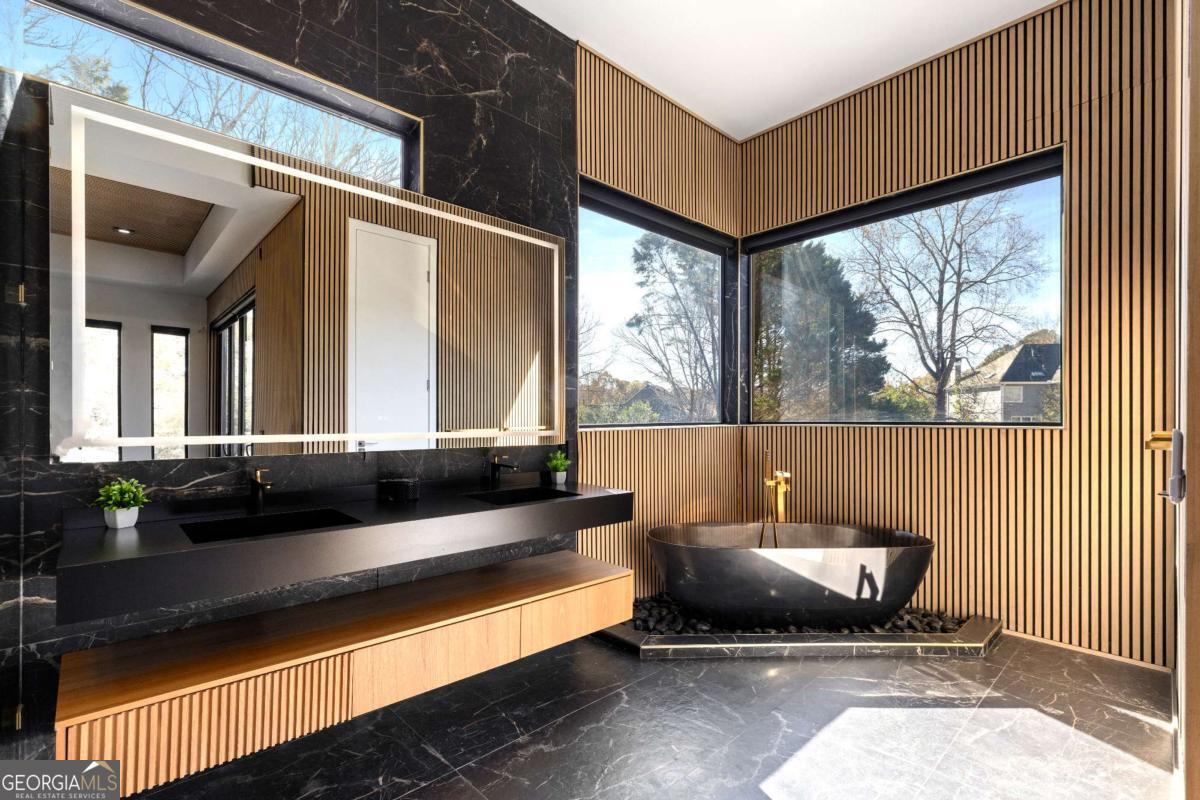 3600 Lower Roswell RD