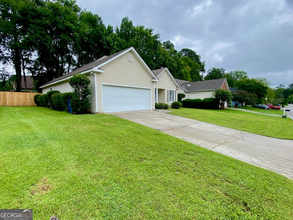 Photo of 525 Sugarloaf Drive, Macon, GA 31204 (MLS # 10787116)