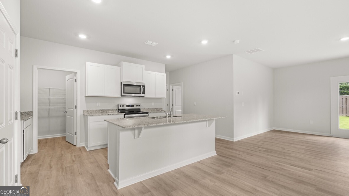 97 Babcock DR NE