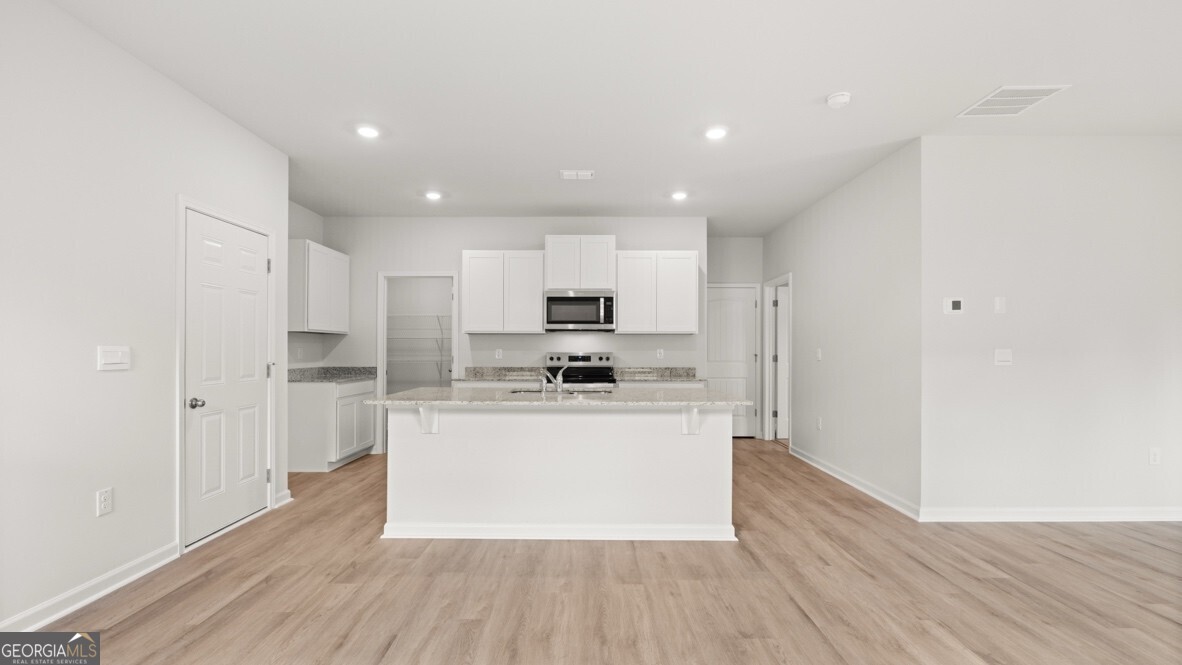 97 Babcock DR NE