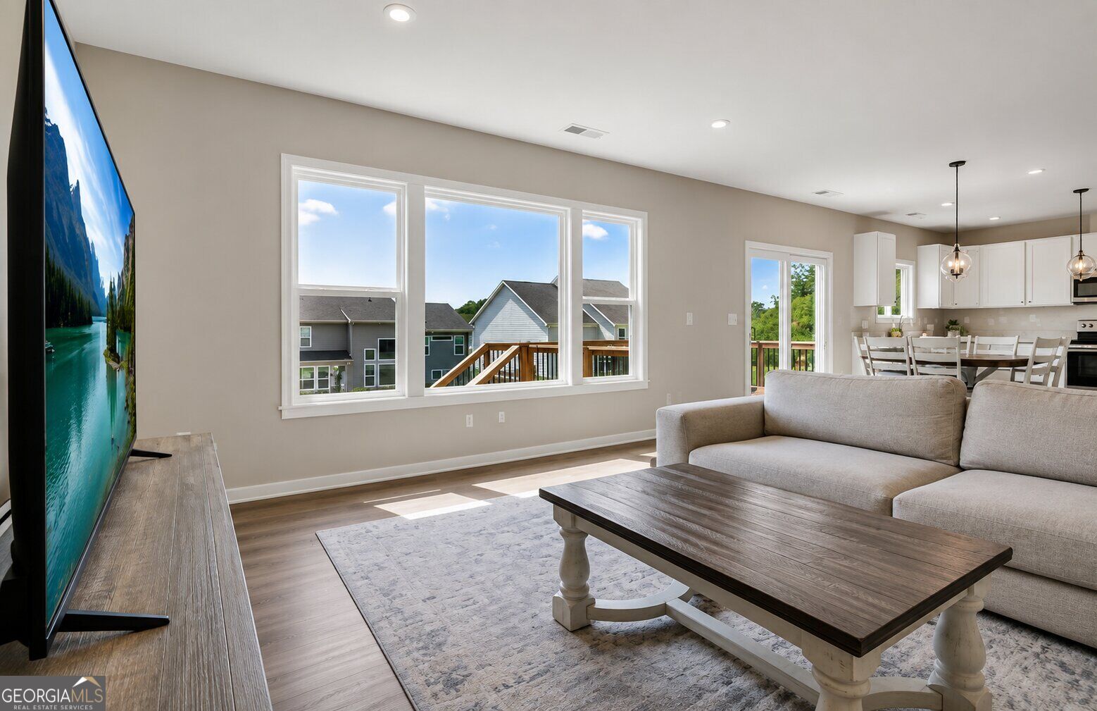 31 Okeechobee WAY