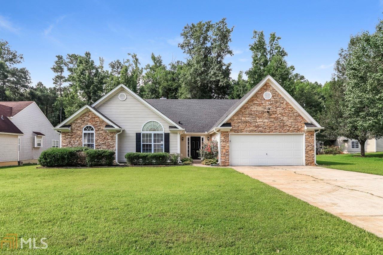 A 3bdrm/2bath ranch style home with hardwood floors, fireplace, ceiling fans, and updated kitchen appliances. A renters insurance policy in the resident's name is required. Pet fees and pet rent vary by market; breed restrictions apply. Service animals will not incur pet fees but will require documentation. If the home is governed by a homeowners association (HOA), additional application, fees, deposits and rules may supplement the lease agreement (e.g., parking, pets, etc.). If the home has a pool, a subscription of $100 per month will be charged, in addition to rent, for pool maintenance and cleaning. *Advertised rental prices and promotions are subject to change at any time. *Other amenity subscriptions may apply. AVOID RENTAL SCAMS: Rental fraud happens every day; protect yourself! Never wire cash or send gift cards for payments or deposits.