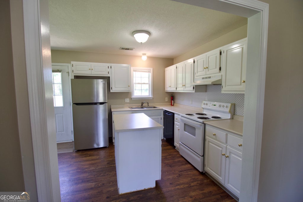 Photo of 2102 Gabbies Run, Statesboro, GA 30458 (MLS # 10800769)