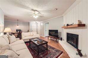 1204 Lake Pointe CIR
