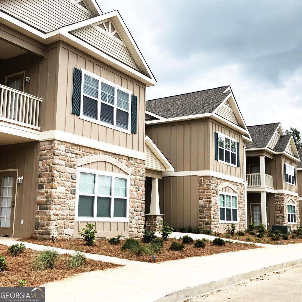 Photo of 75 Woodlawn Drive #F8, Dublin, GA 31021 (MLS # 10815895)