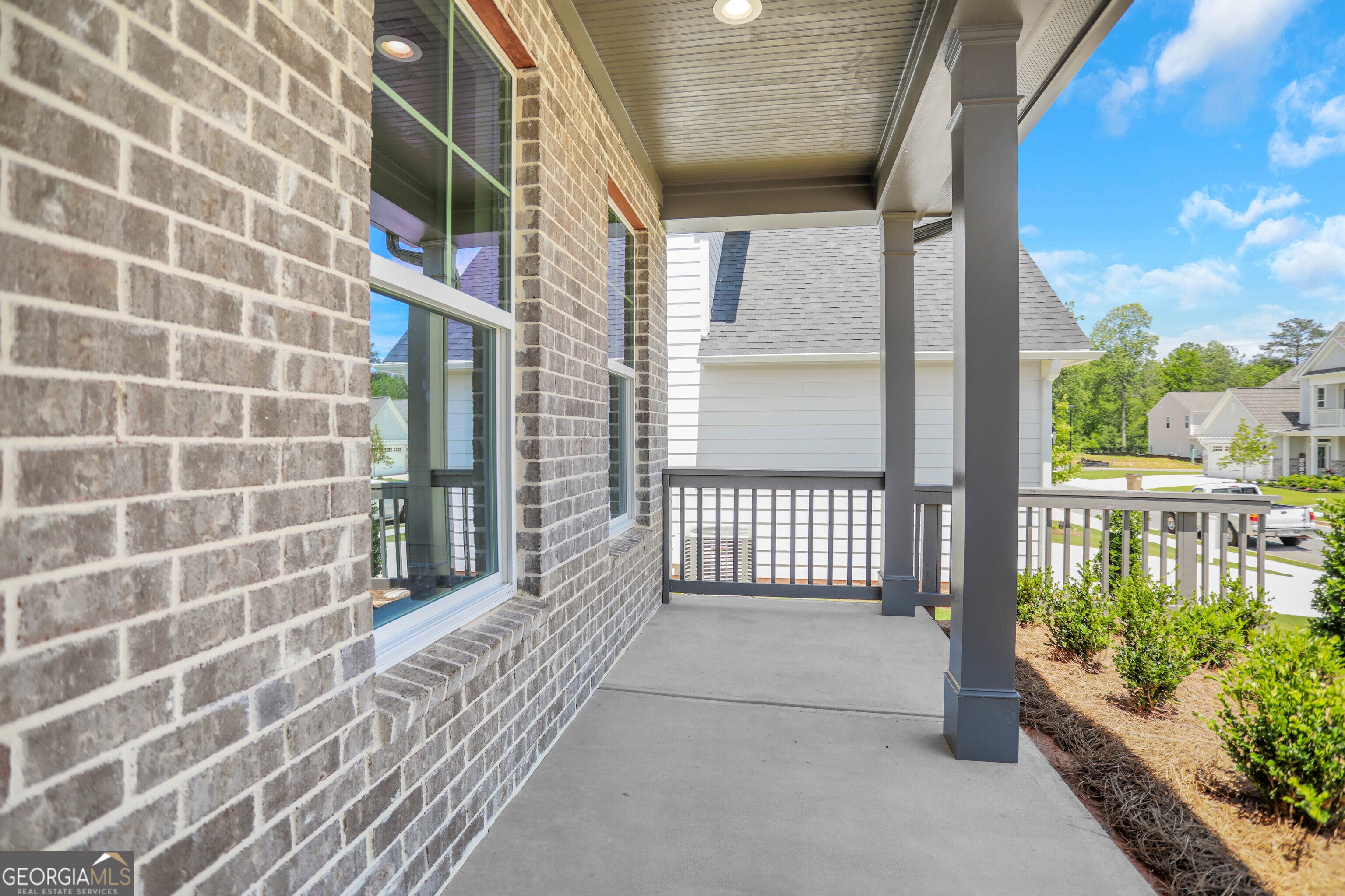 140 Coffee LN
