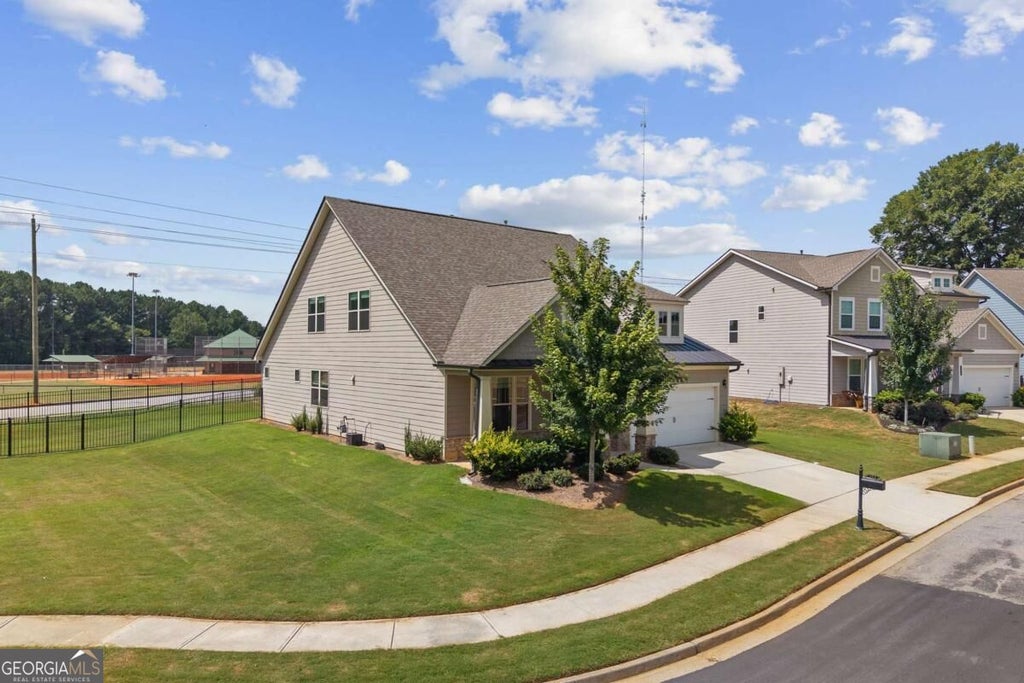 Photo of 352 Chestnut Chase, Hoschton, GA 30548 (MLS # 10880522)