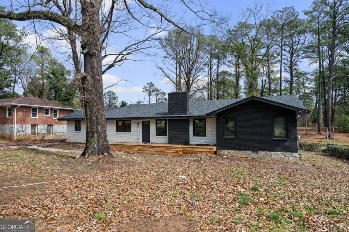 1971 Honeysuckle Lane SW