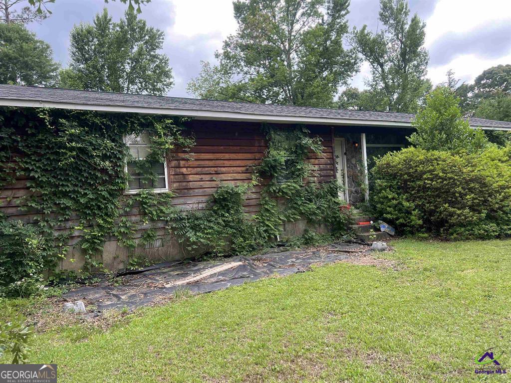 5516 Janeru CIR