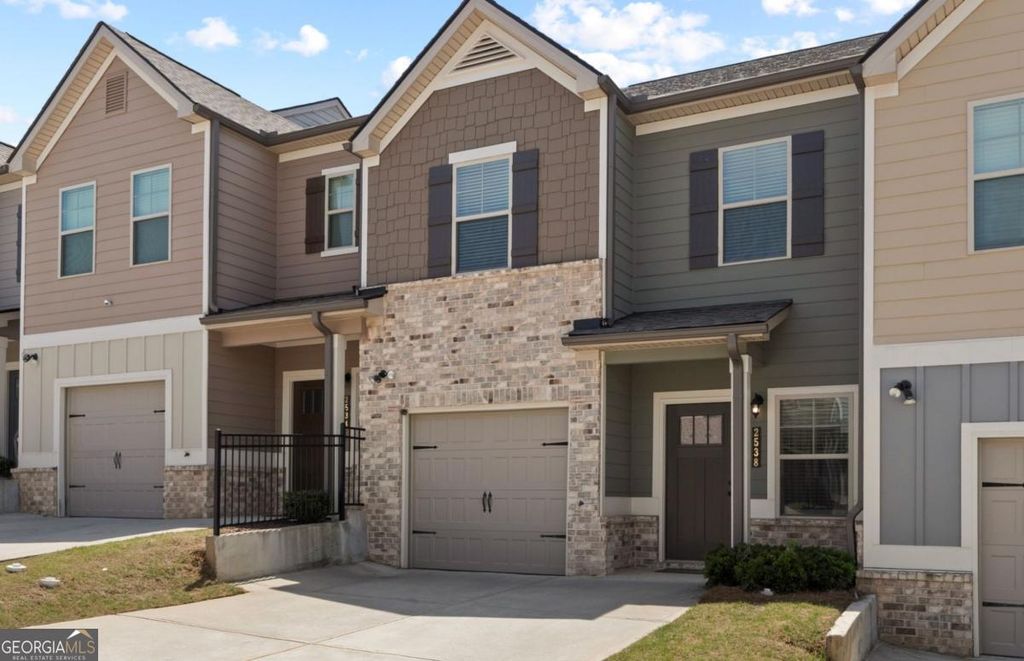 Photo of 2538 Polaris Way SW, Atlanta, GA 30331 (MLS # 10740872)